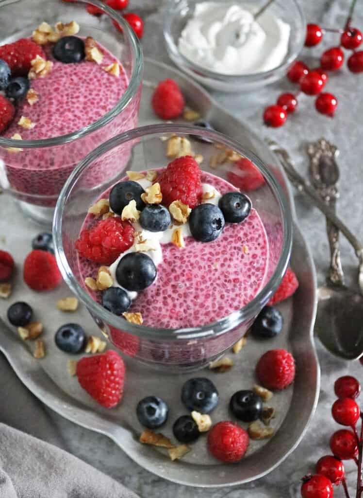 Pink chia pudding